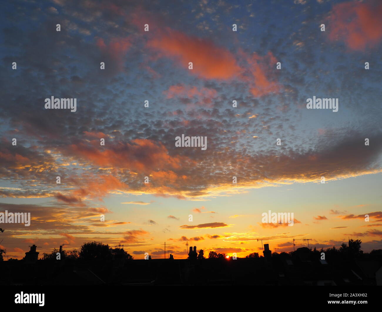 Tramonto su Watford - REGNO UNITO Foto Stock