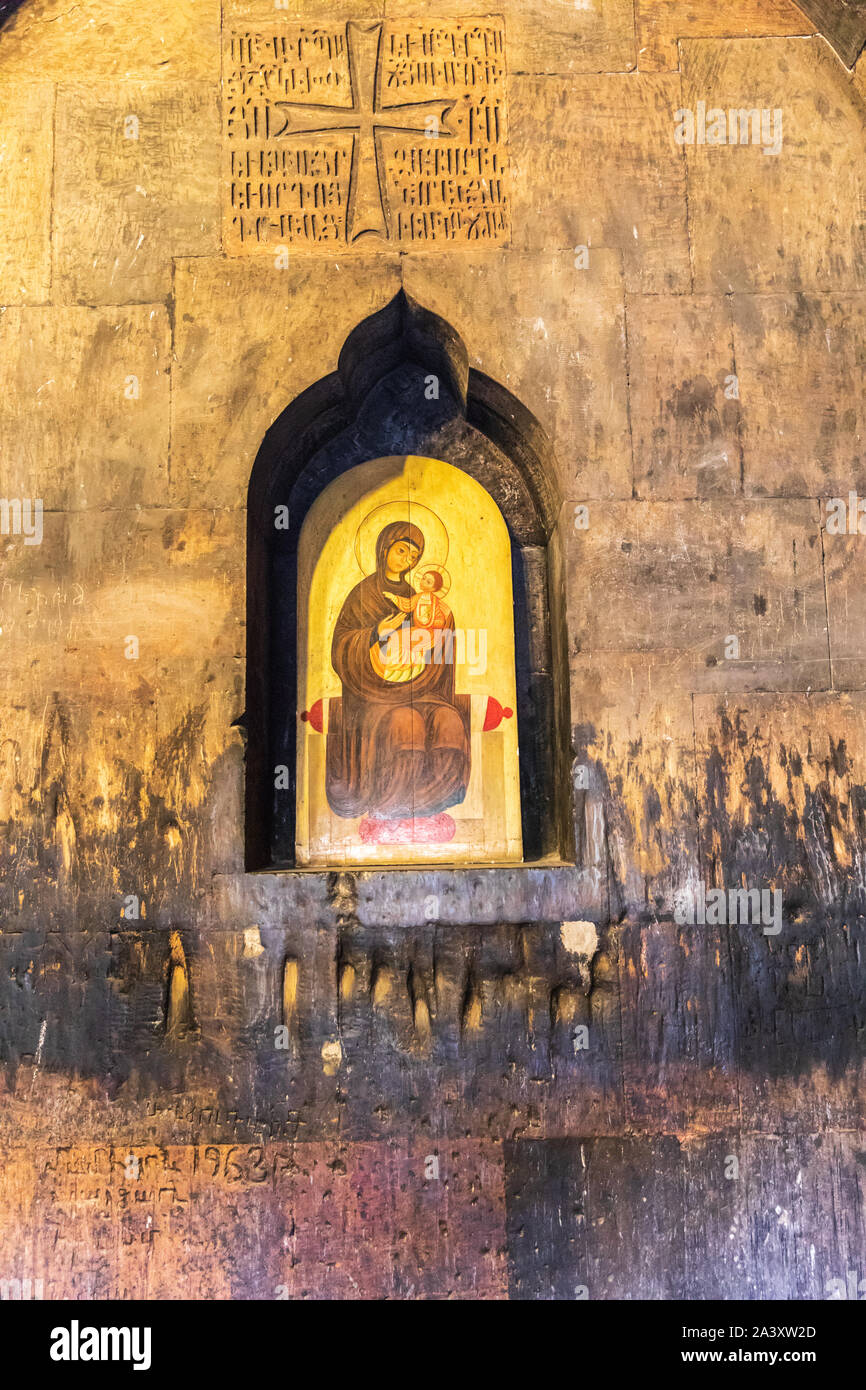 Armenia. Ararat provincia. Valle Ararat. Lusarat. Khor Virap. Agosto 16, 2018. Arte religiosa nell'Surb Astvatzatzin Chiesa. Foto Stock