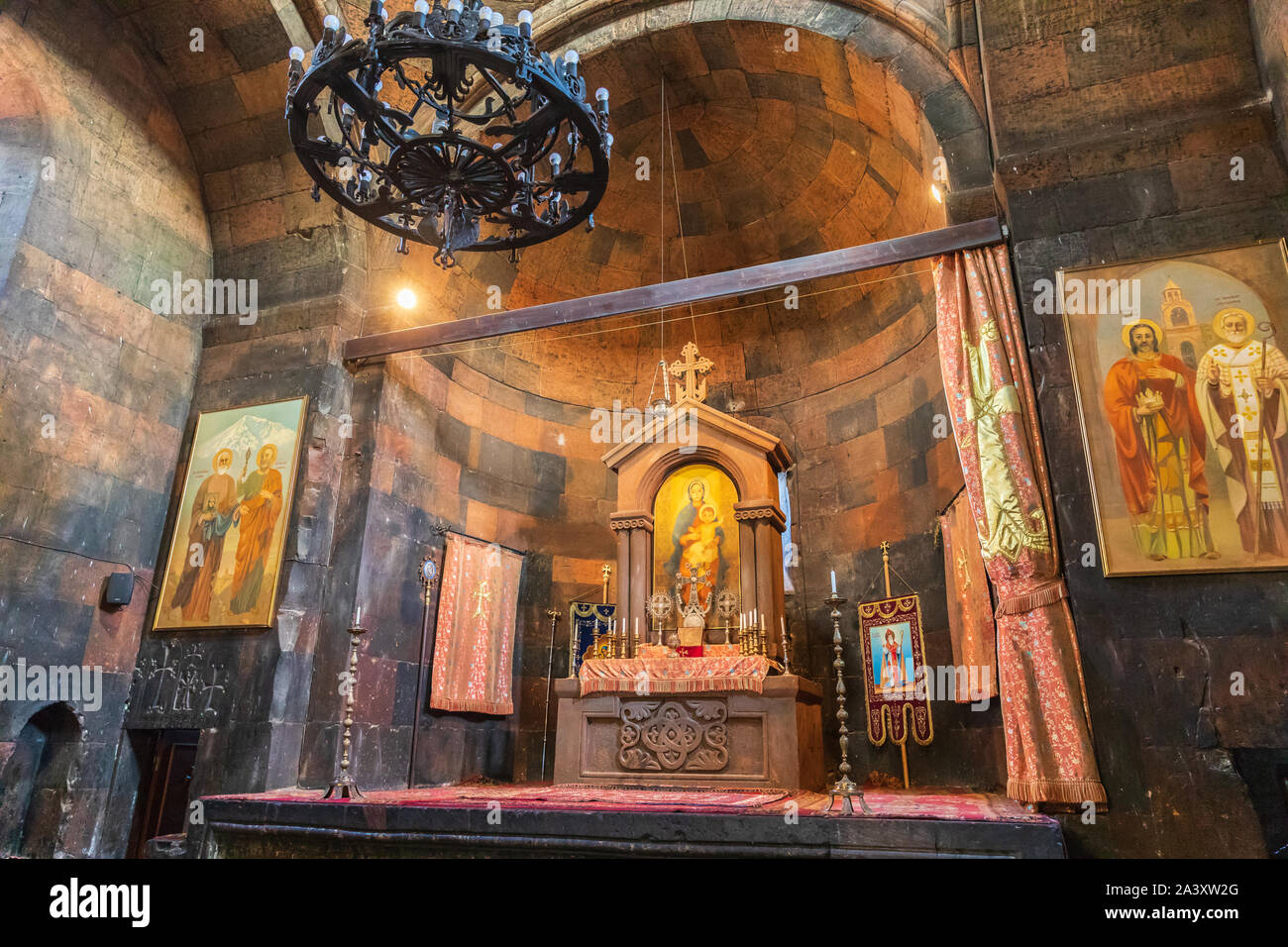 Armenia. Ararat provincia. Valle Ararat. Lusarat. Khor Virap. Agosto 16, 2018. Altare della Surb Astvatzatzin Chiesa. Foto Stock