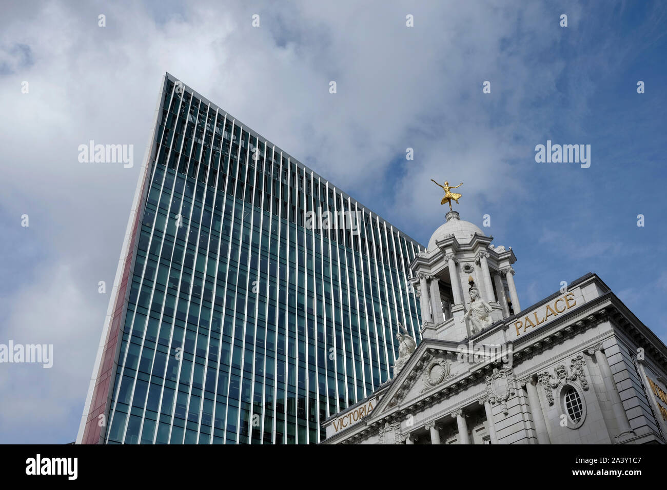 Una vista ravvicinata della Nova edificio in Victoria, Londra, Regno Unito Foto Stock