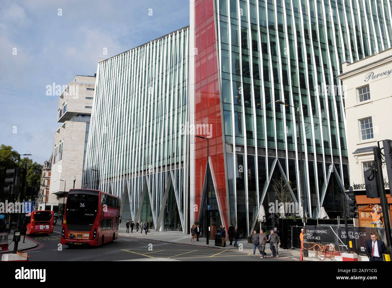 Una vista ravvicinata della Nova edificio in Victoria, Londra, Regno Unito Foto Stock