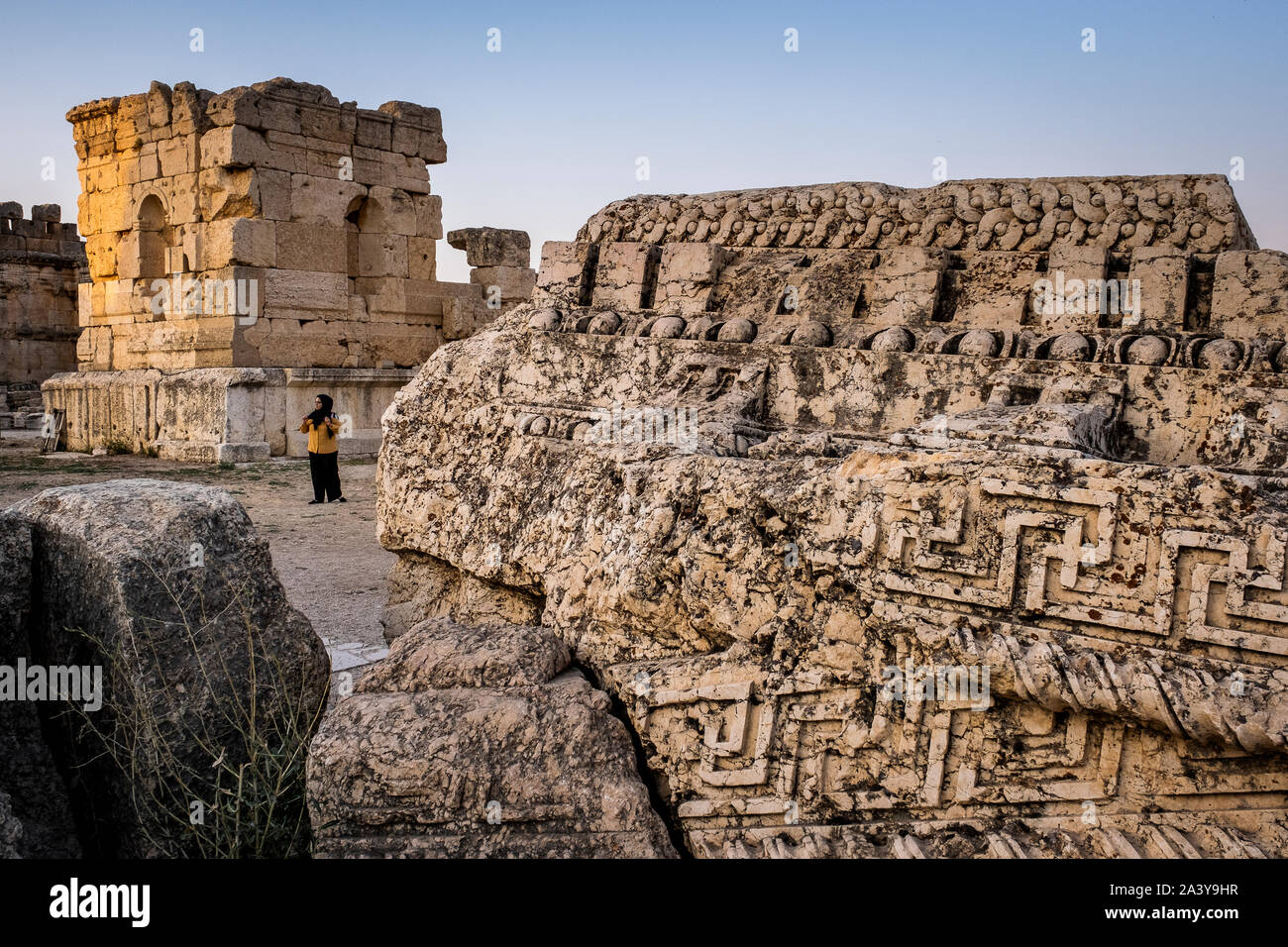 Grande cortile del tempio di Giove, Beqaa Valley, Baalbeck, Libano Foto Stock