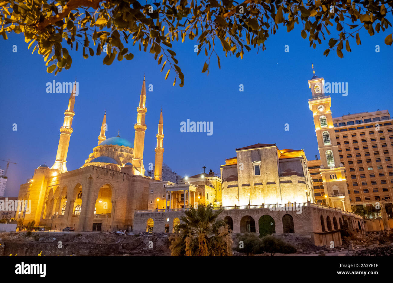 Mohammad Al-Amine moschea e a destra Saint Georges Cattedrale Maronita di Beirut, Libano Foto Stock