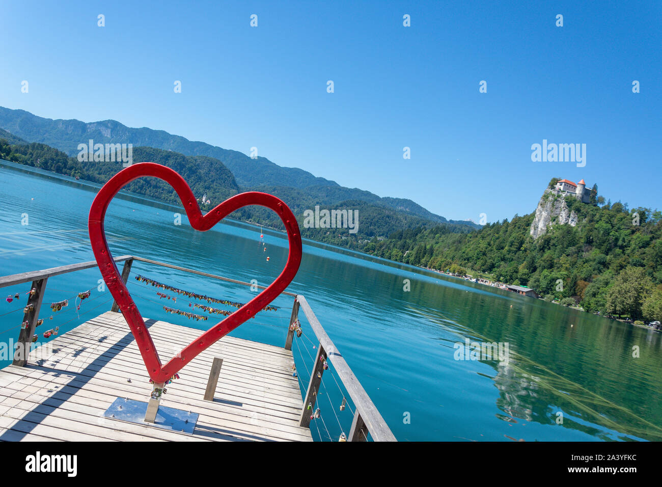 Cuore telaio sulla riva del lago di Bled Bled, Alta Carniola Regione, Slovenia Foto Stock