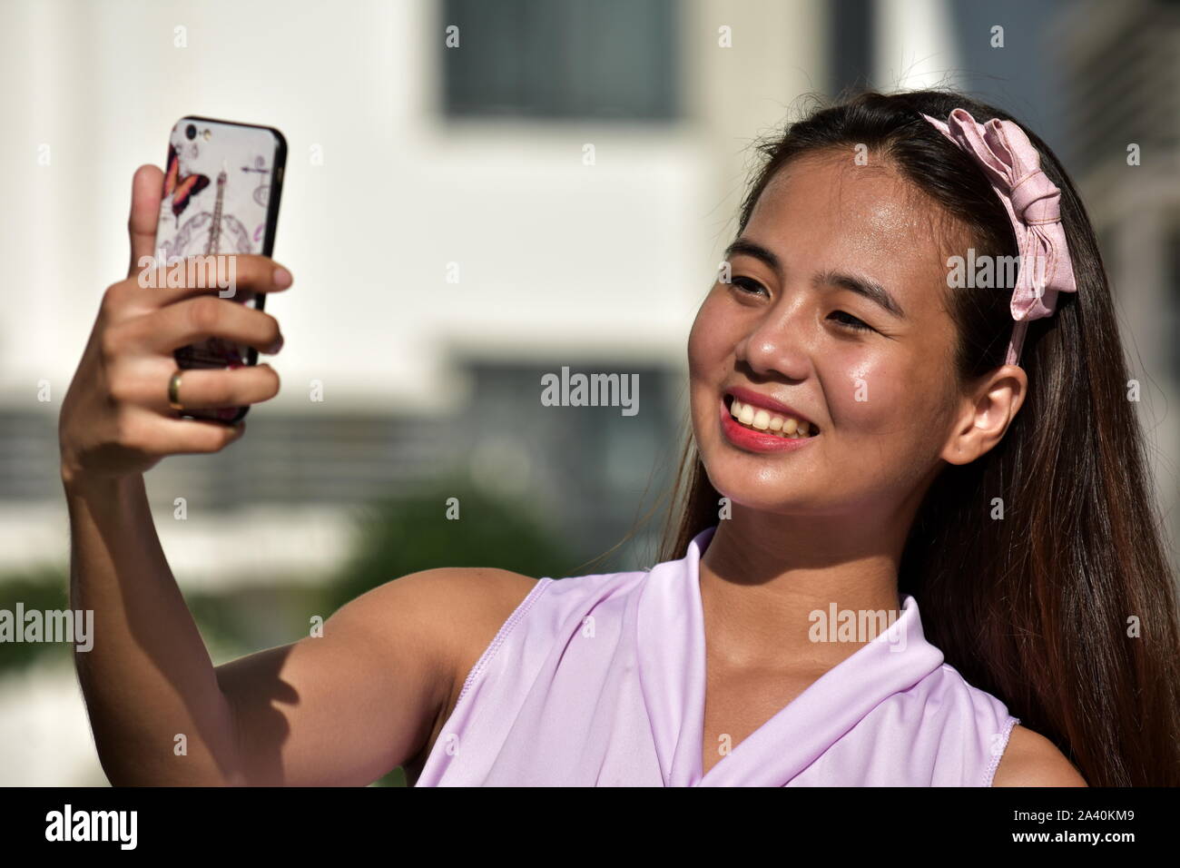 Bella Donna Filipina Selfie Foto Stock