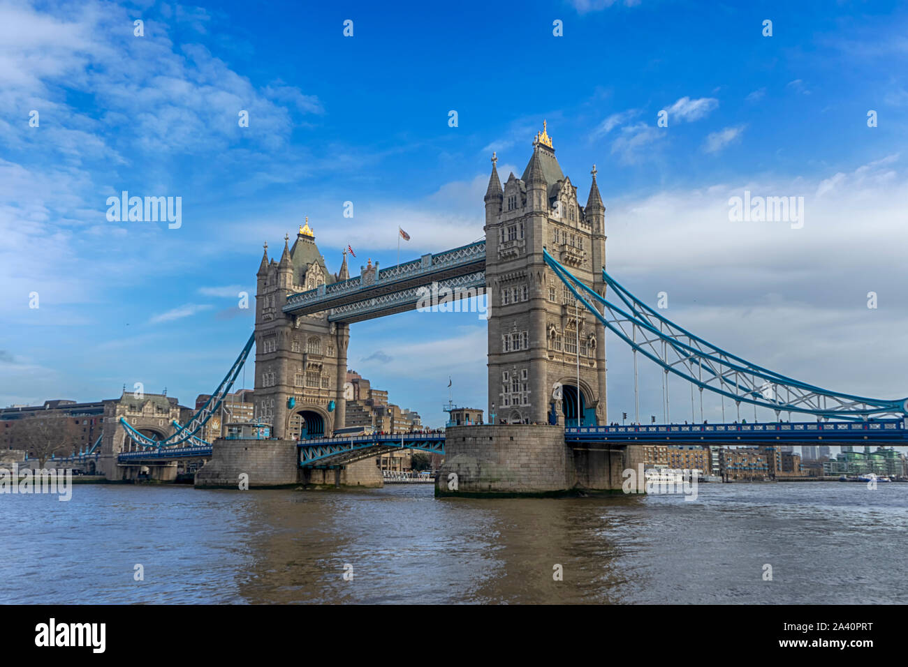 Ponte turistico delle due Torri di Londra Foto Stock