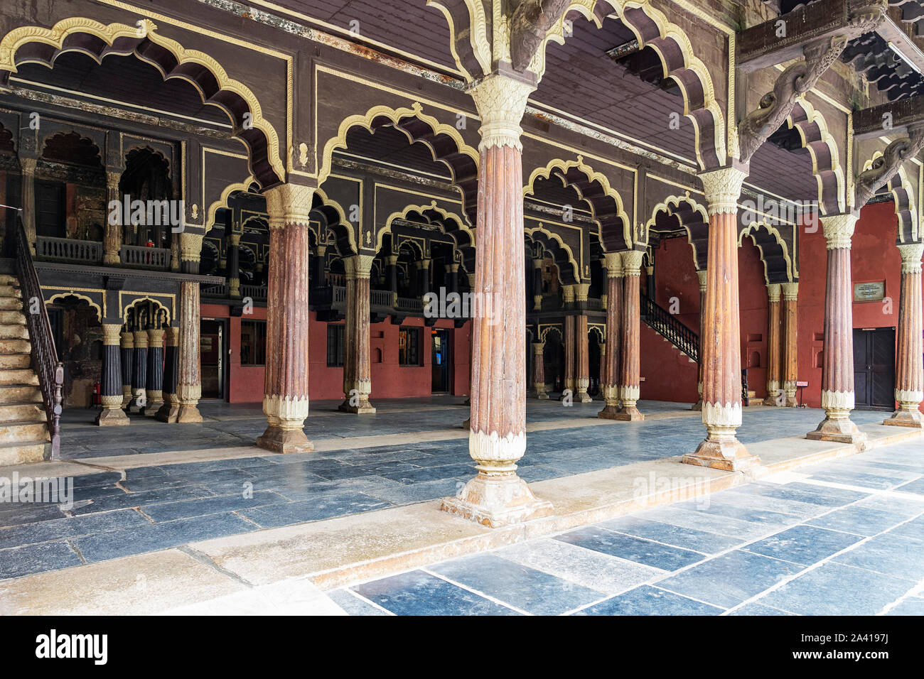 Bengaluru - Vista di Tipu Sultan's Summer Palace, Karnataka, India, 06.09.2019 Foto Stock