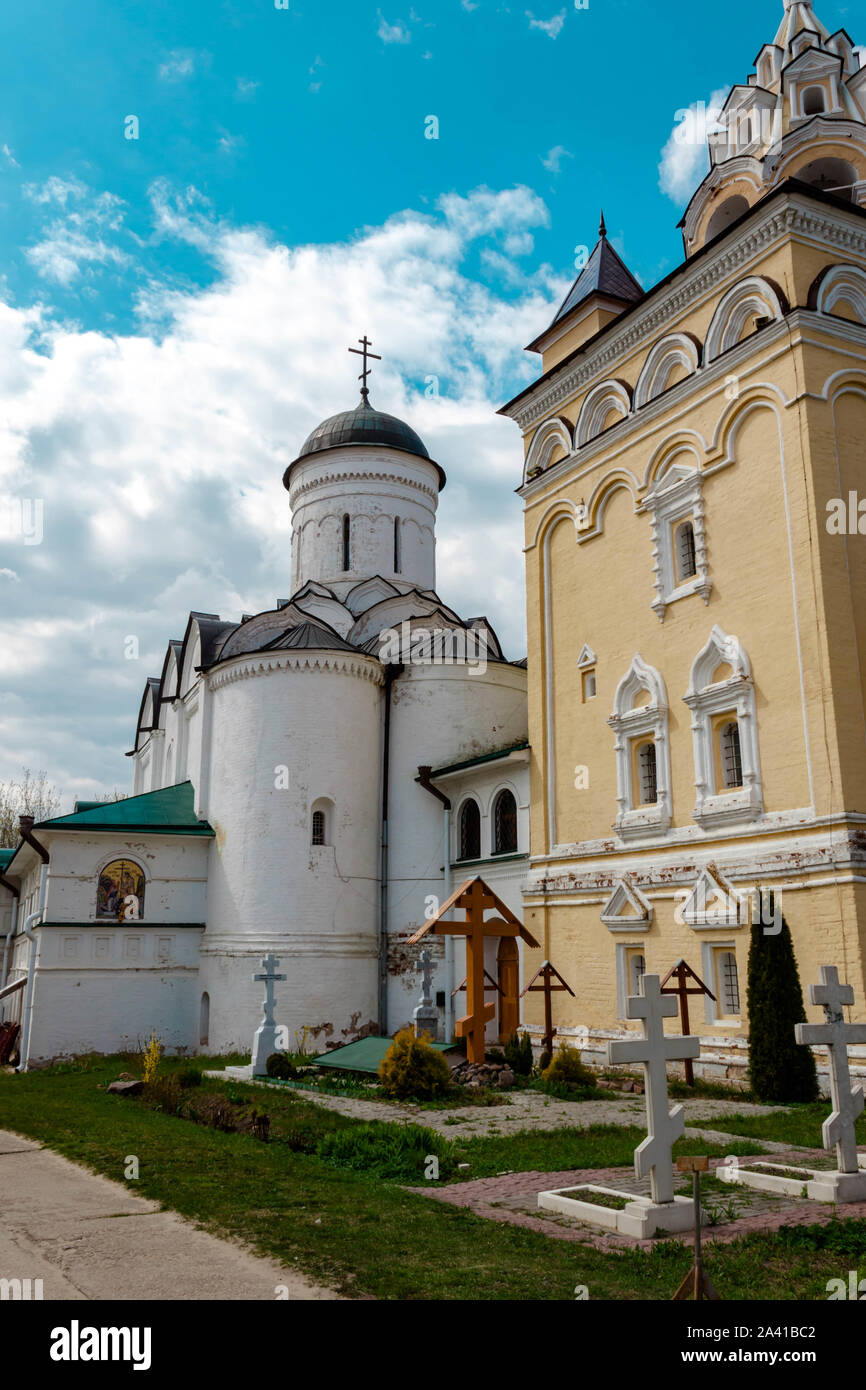 Cattedrale dell'Annunciazione della Beata Vergine Maria del monastero femminile Kirzhach, Vladimir regione. Anello d'oro della Russia. Foto Stock