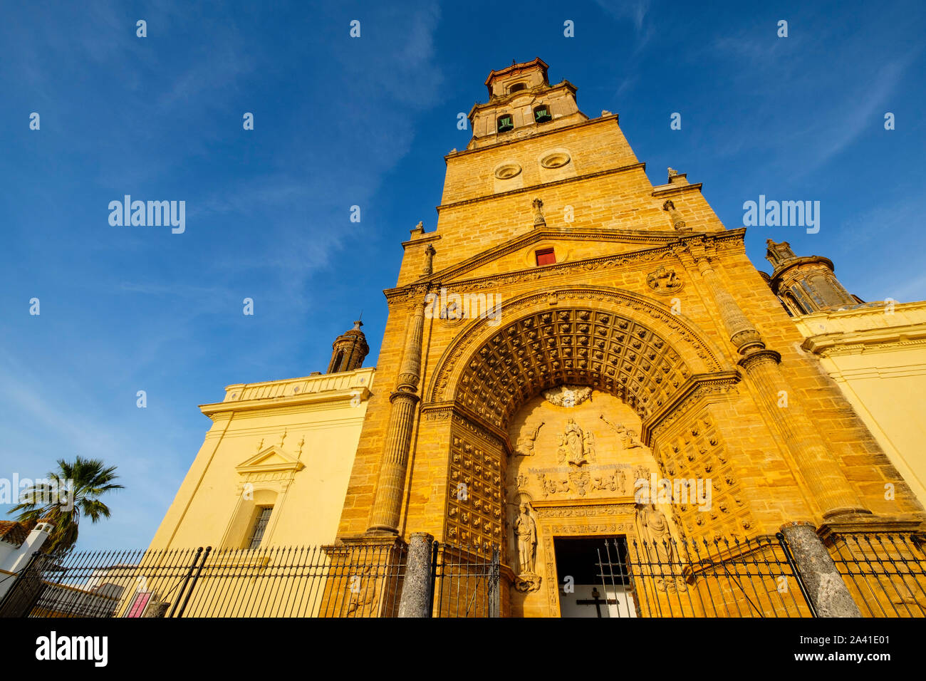 Chiesa in stile gotico di Santa María de la Mesa, Utrera. Provincia di Siviglia. Southern Andalusia, Spagna. Europa Foto Stock