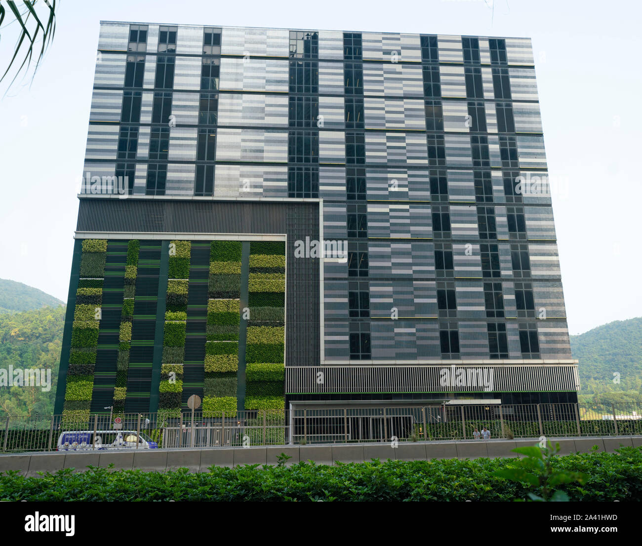Vista esterna del mega Plus - SUNeVision iAdvantage centro dati in Tseung Kwan O in Nuovi Territori di Hong Kong Foto Stock