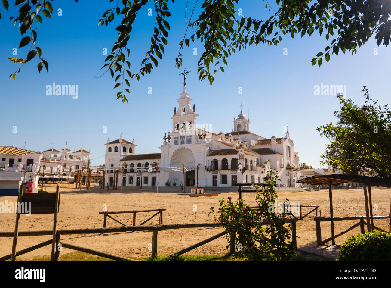 Hermitage nel rociero città di El Rocio. La provincia di Huelva. Southern Andalusia, Spagna. Europa Foto Stock