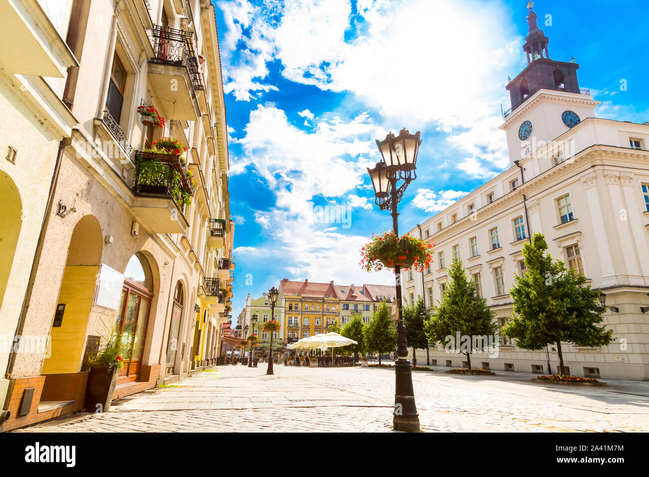 Piazza della Città Vecchia e il palazzo comunale nella città di Kalisz, Polonia Foto Stock