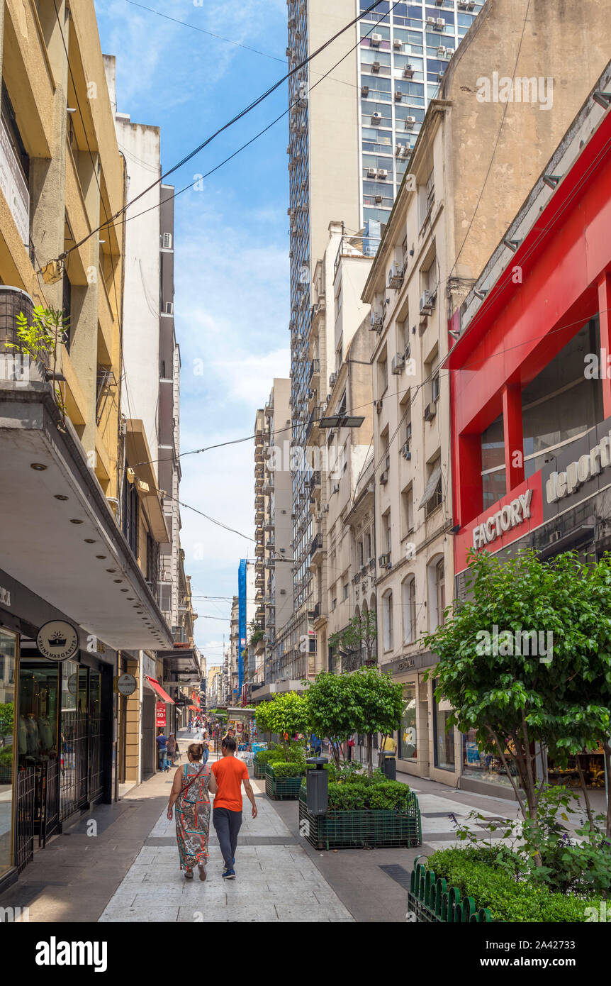 Calle Florida, una importante strada per lo shopping nel centro della città di Buenos Aires, Argentina Foto Stock