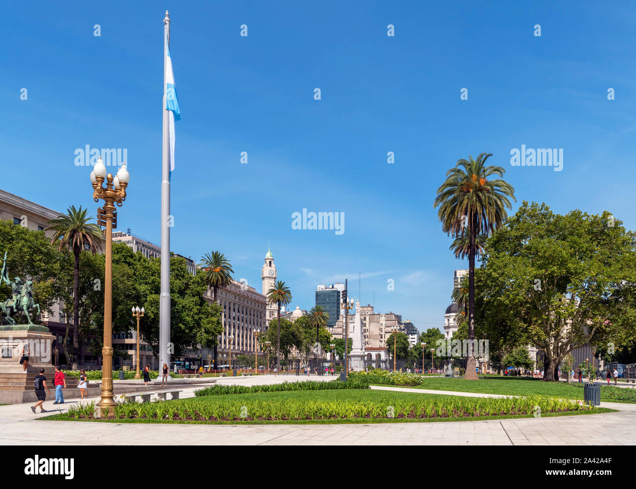 Plaza de Mayo guardando verso la Pirámide de Mayo, Buenos Aires, Argentina, Sud America Foto Stock