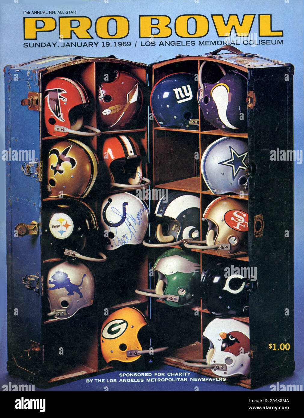 Programma di Souvenir coperchio per la NFL's Pro Bowl tutte le star del gioco del calcio presso il Los Angeles Memorial Coliseum nel 1969. Foto Stock