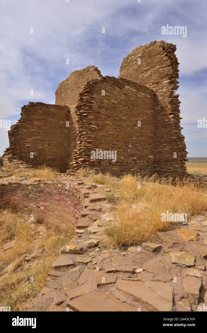 Kiva, Pueblo Pintado (900-1250s), da 3 a 4 piani Casa Grande, Chaco Canyon, NM 190914 61466 Foto Stock