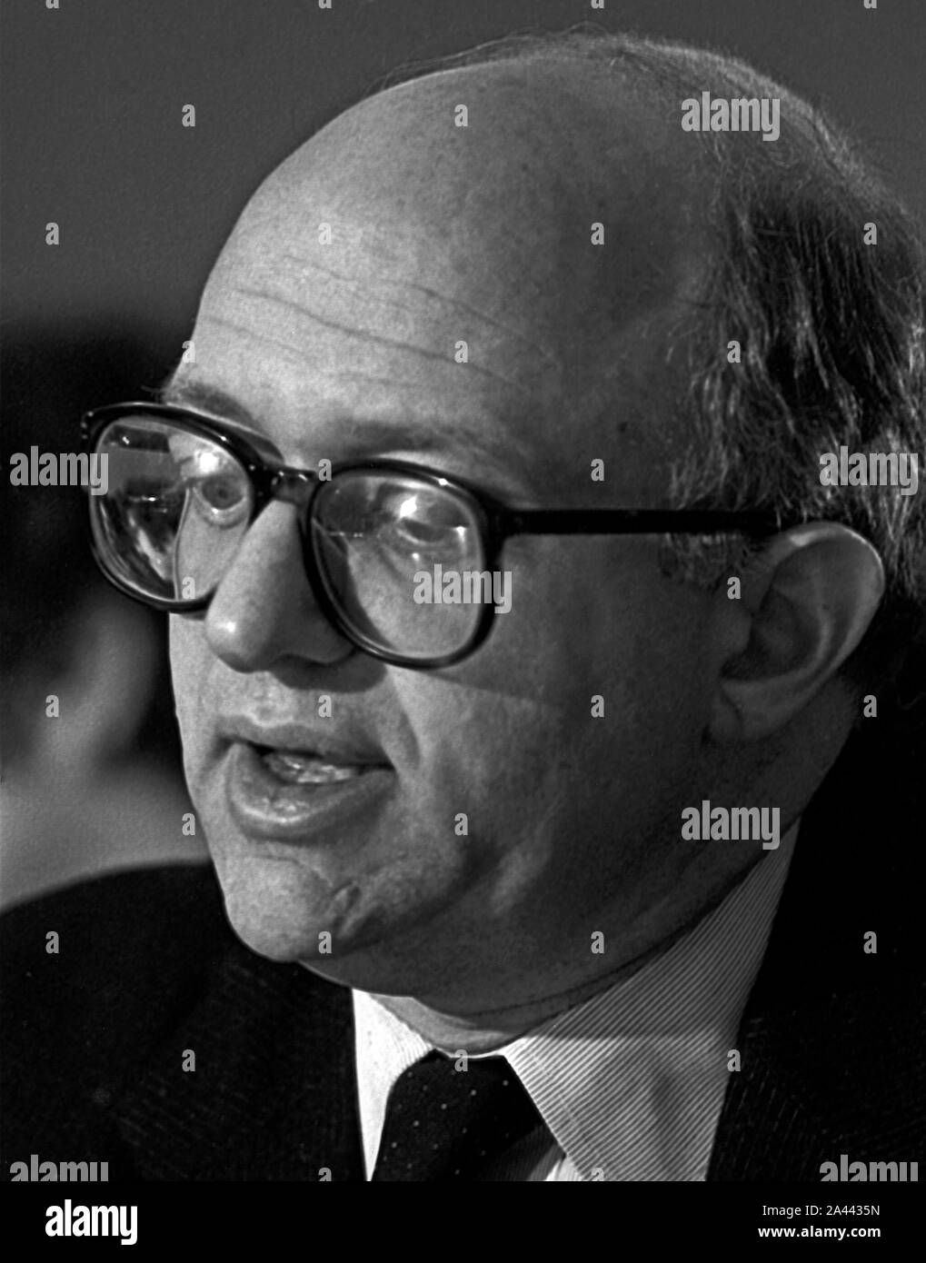 Washington DC. Stati Uniti d'America, 8 febbraio 1984Martin Feldstein Presidente del Consiglio dei consulenti economici e capo consulente economico del Presidente Ronald Reagan risponde alle domande dei membri della Casa stanziamenti Comitato circa la proposta di fy 1985 bilancio federale Credito: Mark Reinstein/MediaPunch Foto Stock