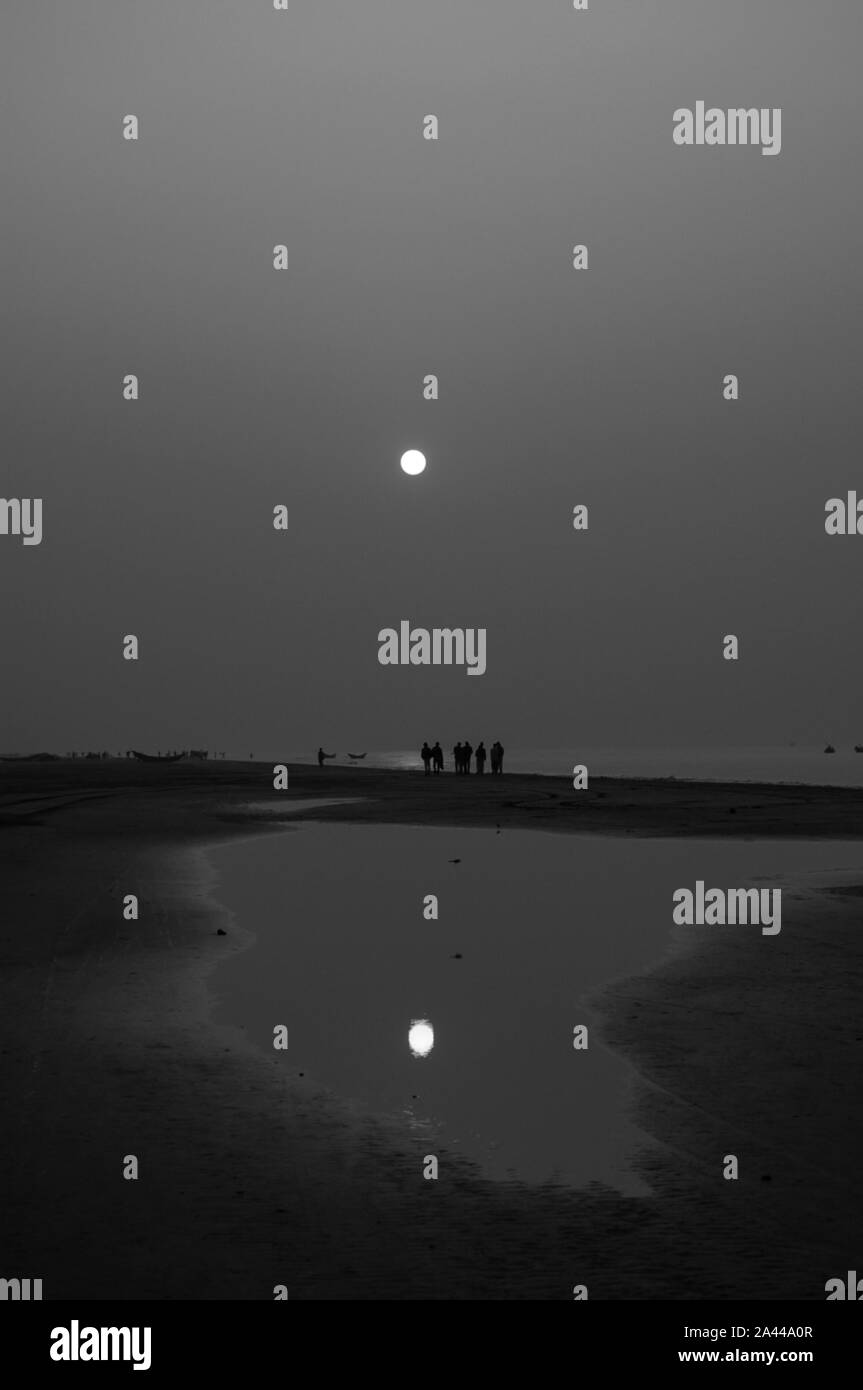 Sunrise Kuakata a mare spiaggia. Patuakhali, Bangladesh Foto Stock