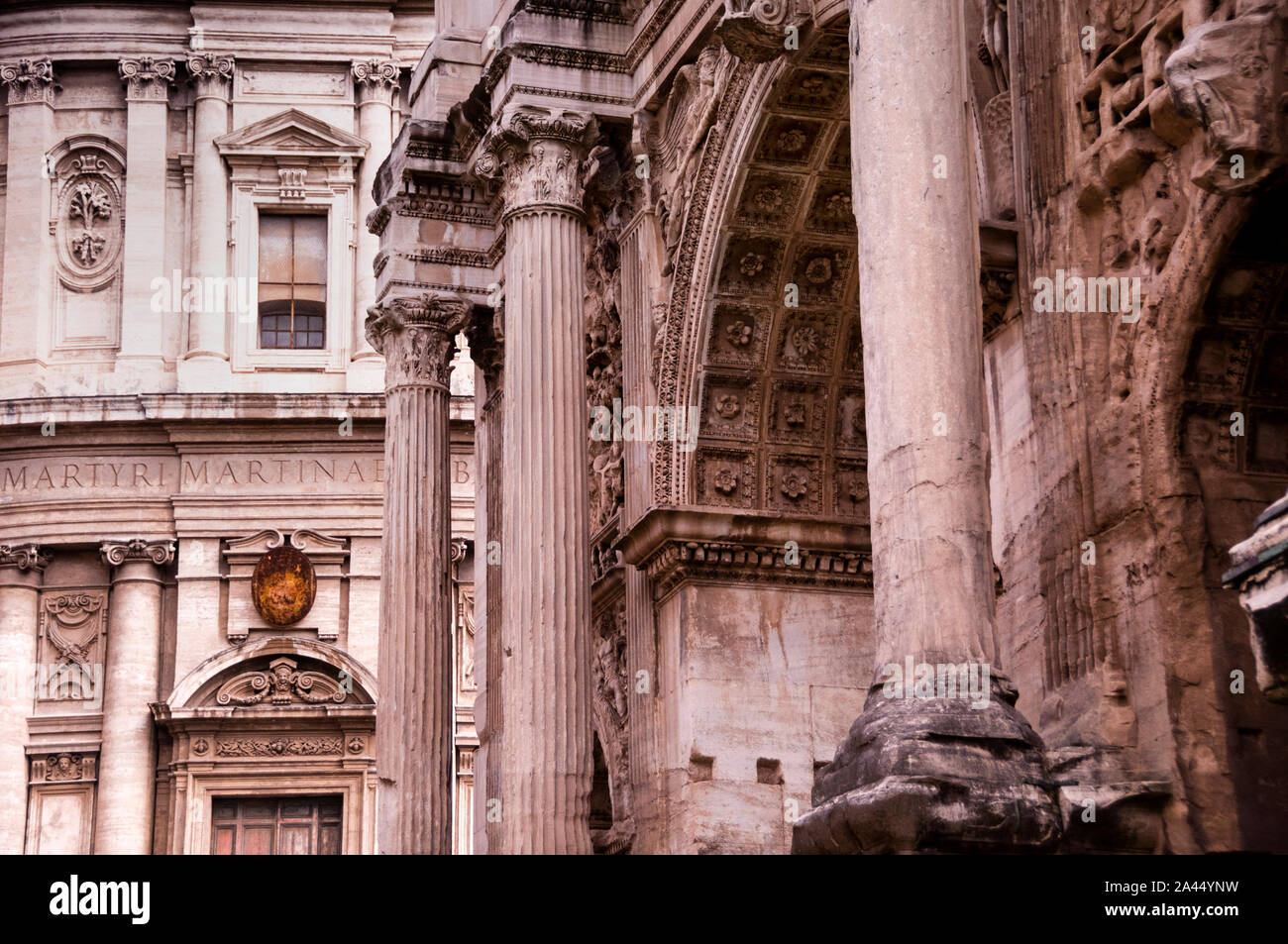 Foro Romano Arco di Trionfo di Settimio Severo e Santi Luca e Martina, Roma, Italia. Foto Stock