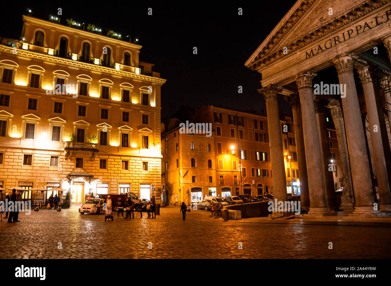 Piazza della Rotonda e il Pantheon a Roma, Italia. Foto Stock