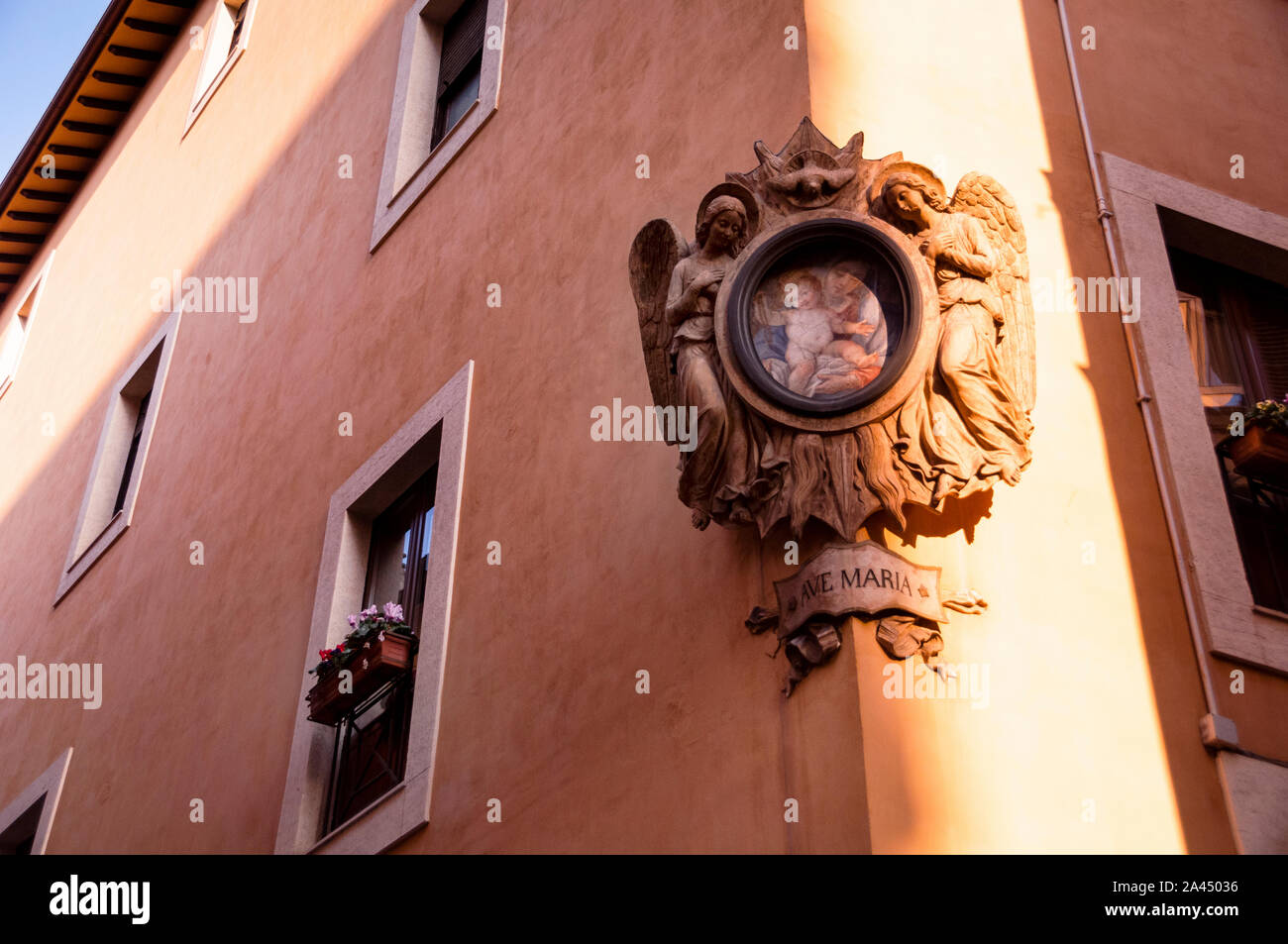 Santuario religioso cornice in via Gabbiano a Roma, Italia. Foto Stock