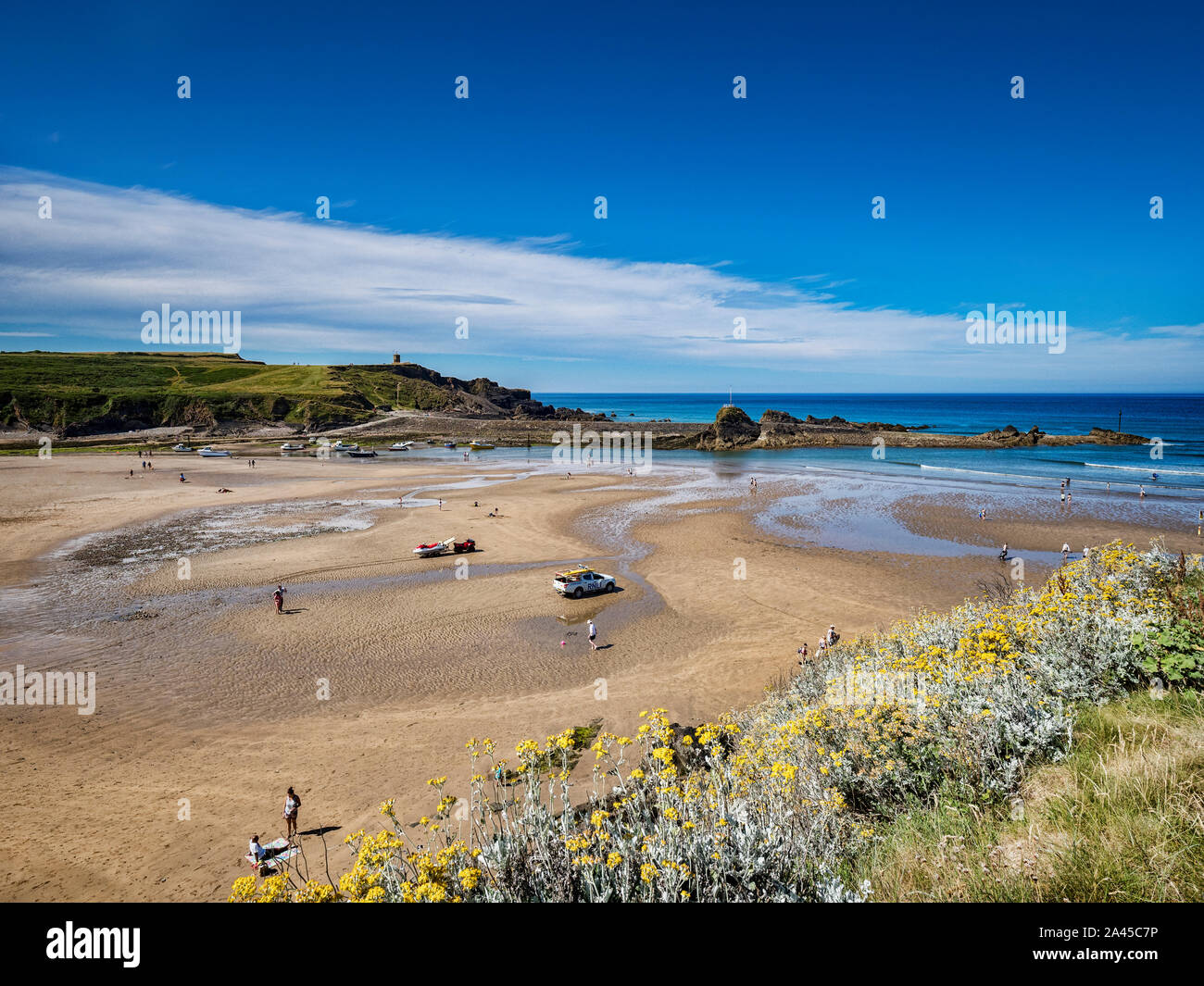 30 Giugno 2018: Bude, Cornwall, Regno Unito - Summerleaze Beach durante la canicola di giugno. Foto Stock