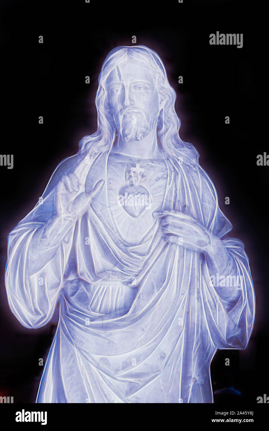 Il Sacro Cuore di Gesù. I filtri di colore e miglioramenti applicati. Il cristiano simbolo religioso si trova nella colonial chiesa cattolica a Sagua Foto Stock