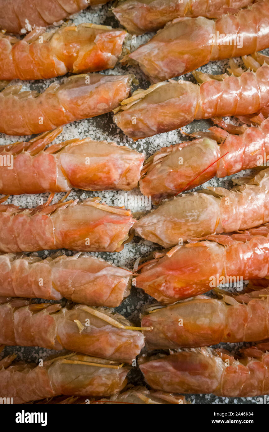 Grigliata di gamberi con sale di grasso Foto Stock