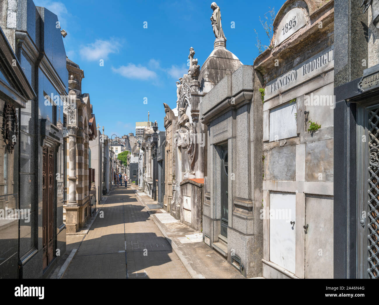 I mausolei nel Cementerio de la Recoleta (La Recoleta cimitero), whera Eva Peron è seppellito, Buenos Aires, Argentina Foto Stock