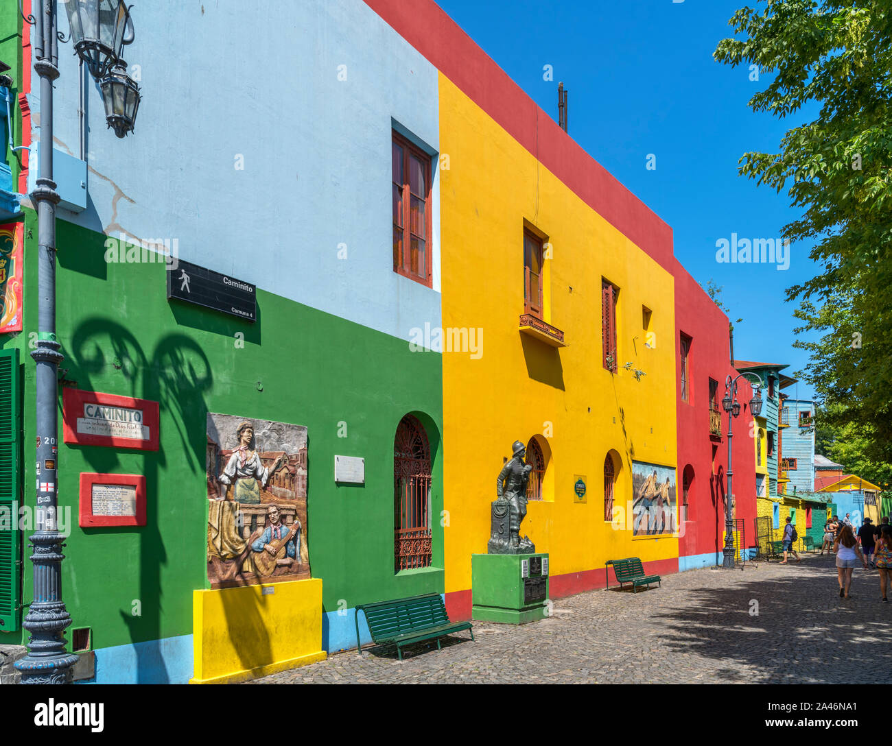 Gli edifici colorati in El Caminito, una strada a La Boca distretto di Buenos Aires, Argentina Foto Stock