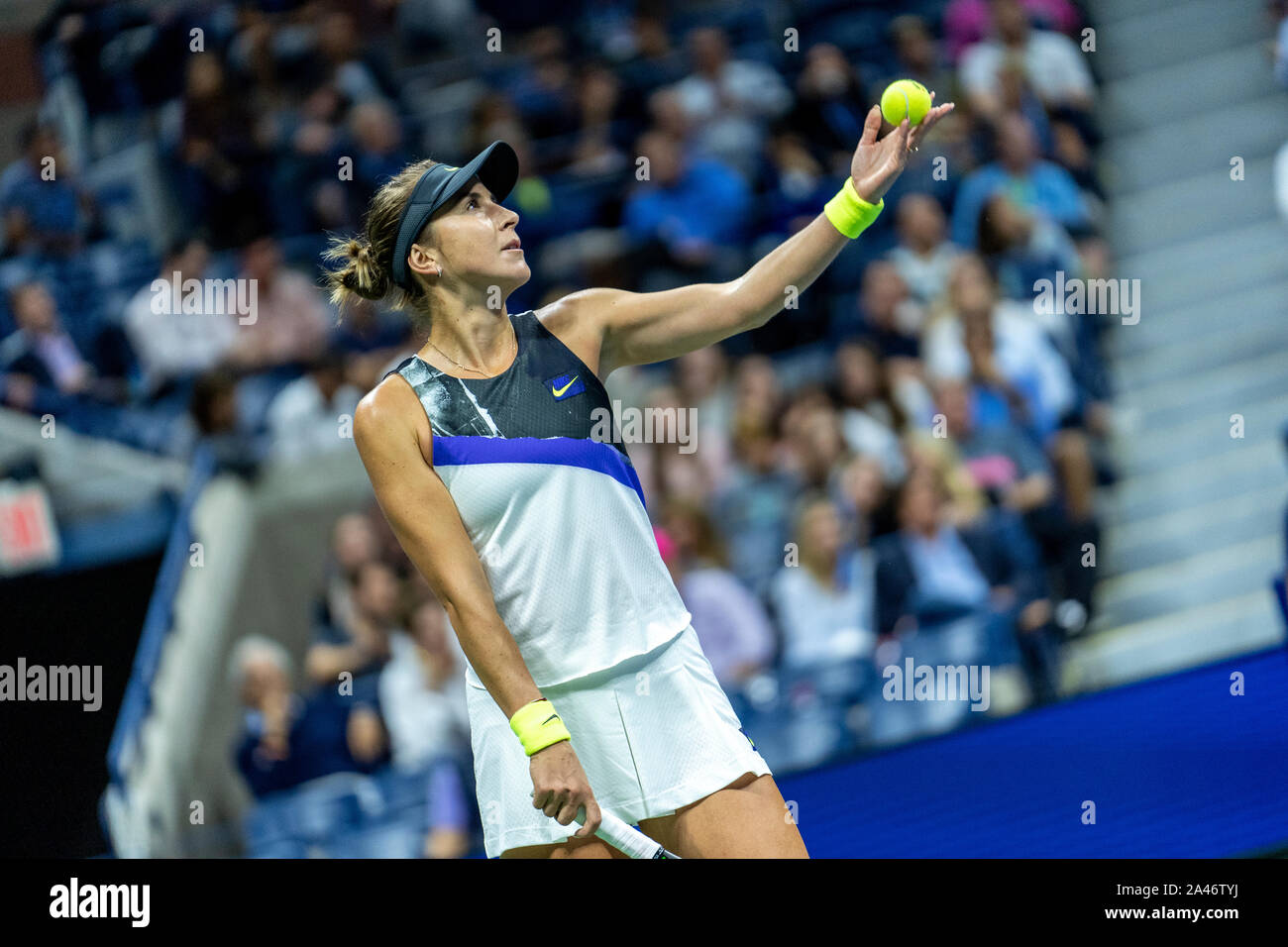 Belinda Bencic della Svizzera in competizione nella donna semi finali del 2019 US Open Tennis Championships. Foto Stock