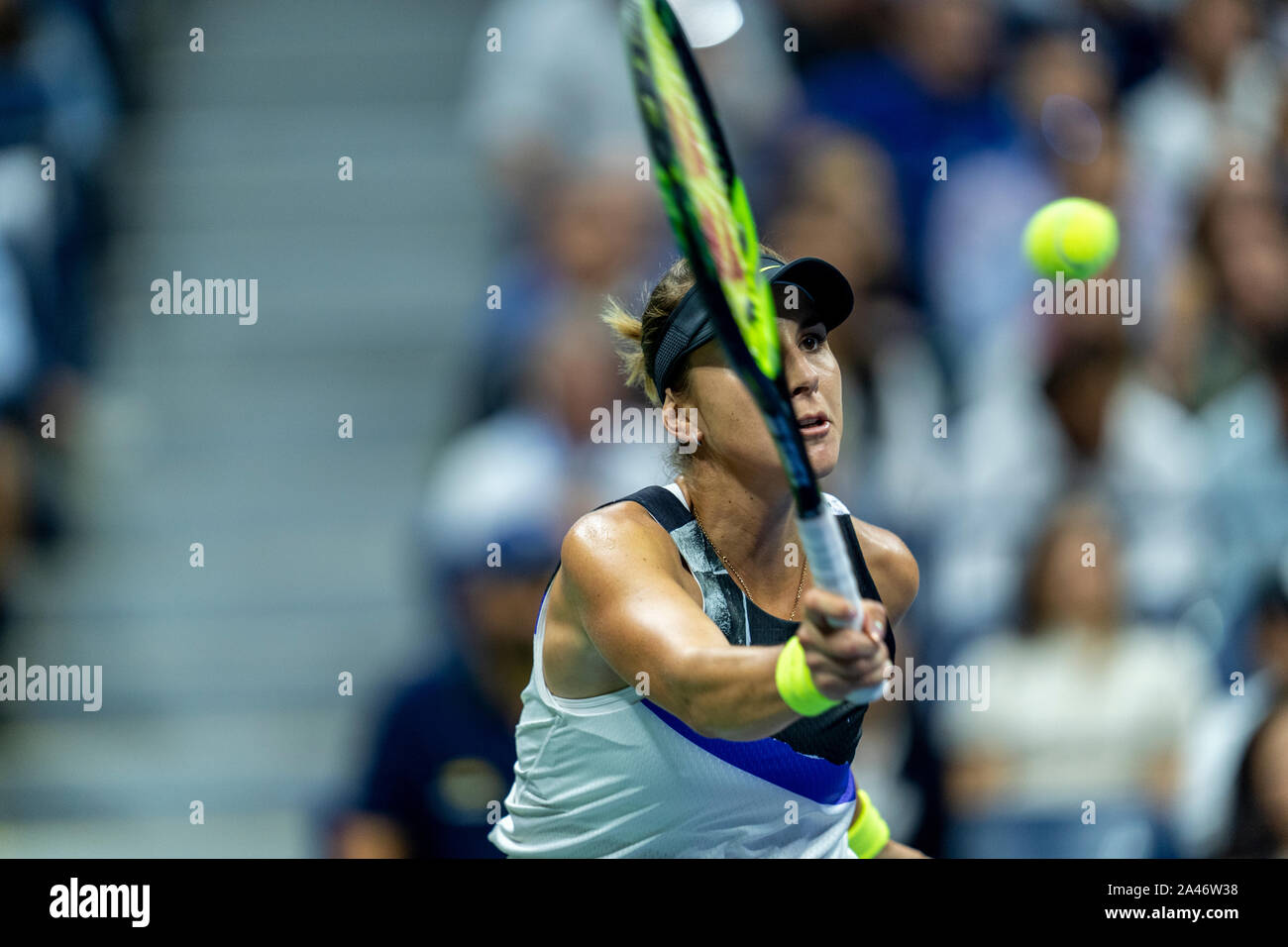 Belinda Bencic della Svizzera in competizione nella donna semi finali del 2019 US Open Tennis Championships. Foto Stock