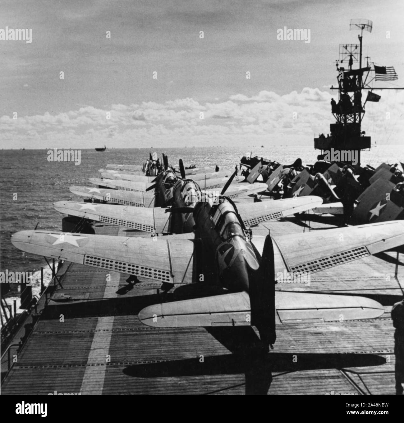Ponte di volo della USS Santee (CVE-29) nel novembre 1942. Foto Stock