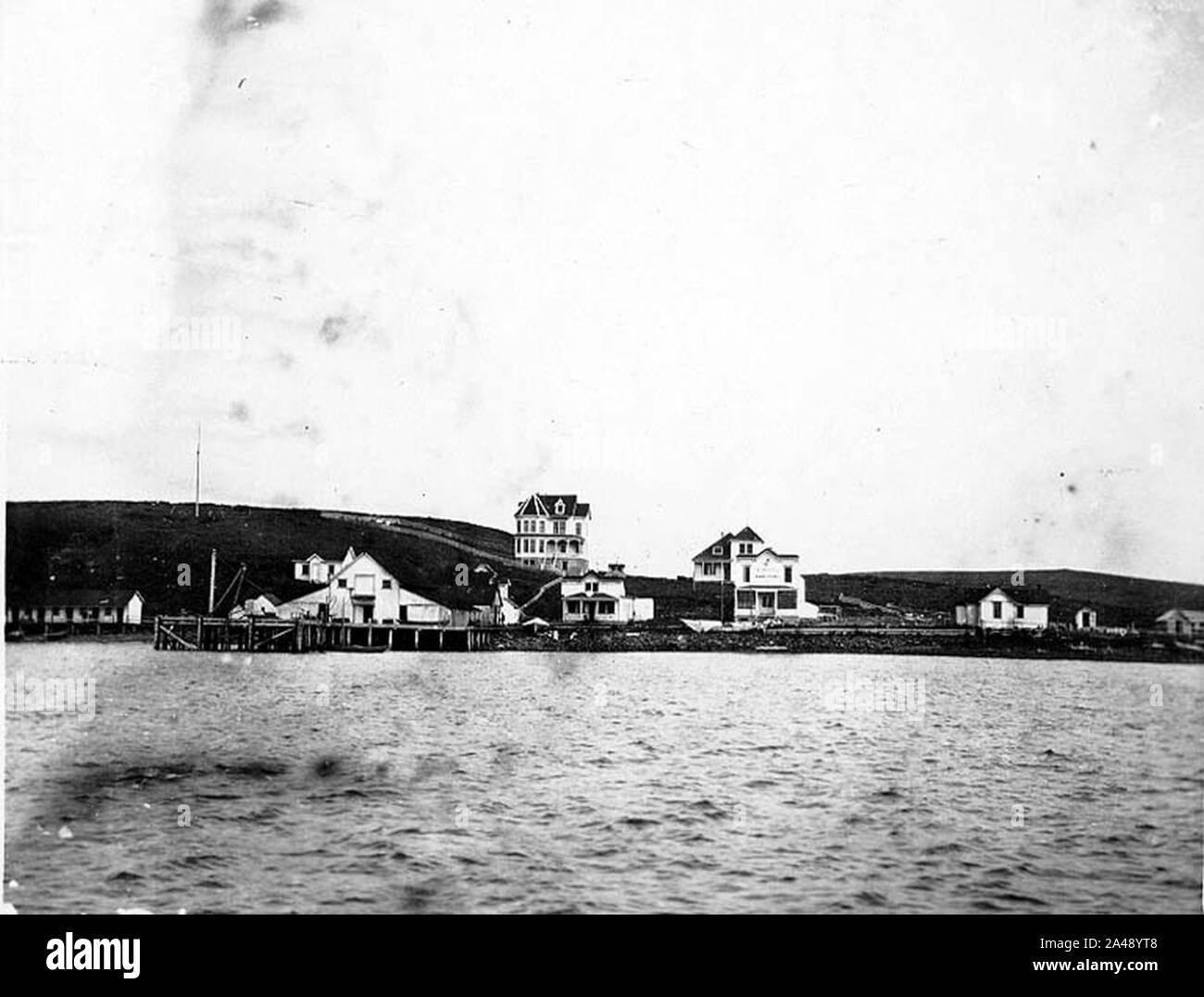 Villaggio di Pescatori di Sand Point Popof Isola Alaska nd (Cobb 146). Foto Stock