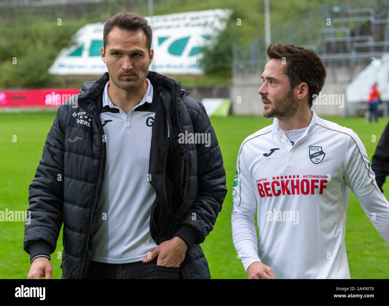 Sport, calcio, lega regionale West, 2019/2020, Wuppertaler SV vs. SC Verl 2-5, head coach Guerino Capretti (Verl) sinistra e Matthias Haeder (Verl) Foto Stock