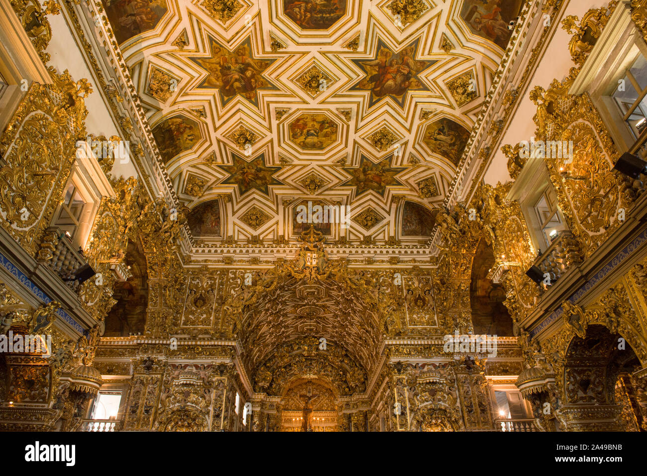 Salvador, Bahia, Brasile - 10 Luglio 2016: abbagliamento interno della Sao Francisco chiesa e convento di Salvador (Igreja e Convento de São Francisco) Foto Stock