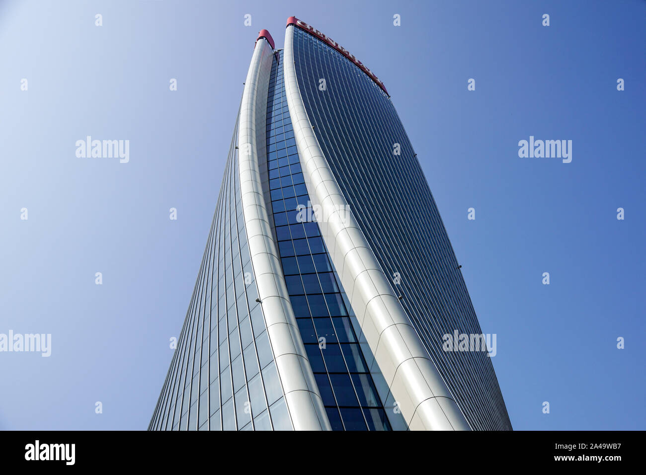 Milano, Italia - 13 Aprile 2019: grattacielo Torre Generali La ritorti tra la sede centrale del Gruppo Generali di uffici a Milano nel residenziale Foto Stock