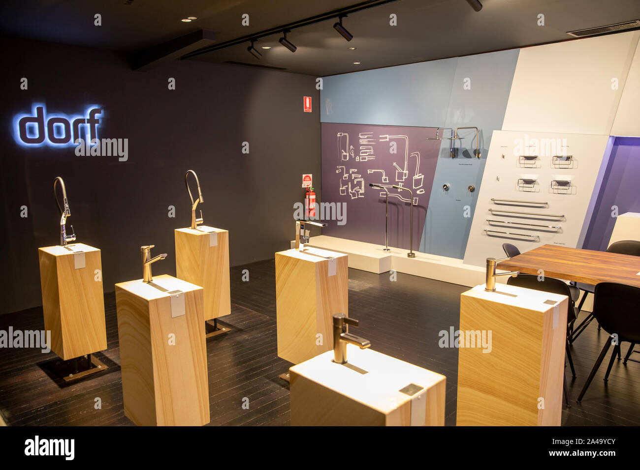 Dorf ferramenta sul visualizzatore in corrispondenza di una showroom di Sydney, Australia Foto Stock