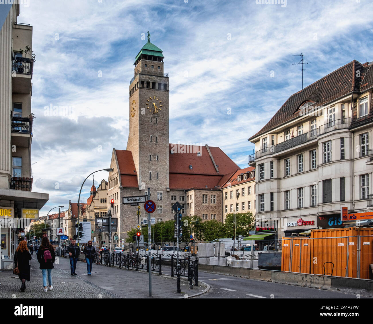 Il Neukölln Town Hall. Elencati all'inizio del ventesimo secolo edificio progettato dall architetto Reinhold Kiehl a Karl-Marx-Straße 83, Berlino Foto Stock