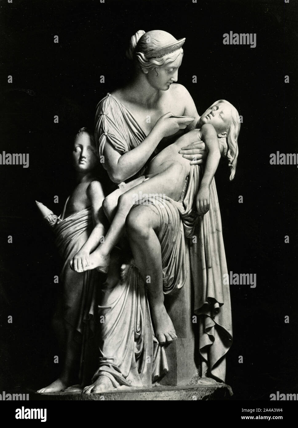 La misericordia, dettaglio della scultura del monumento a Nikolai Demidoff, Firenze Italia 1930 Foto Stock