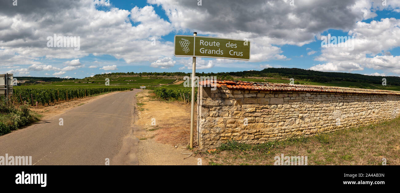 Cote de Beaune strada del vino, Borgogna, Francia. Foto Stock