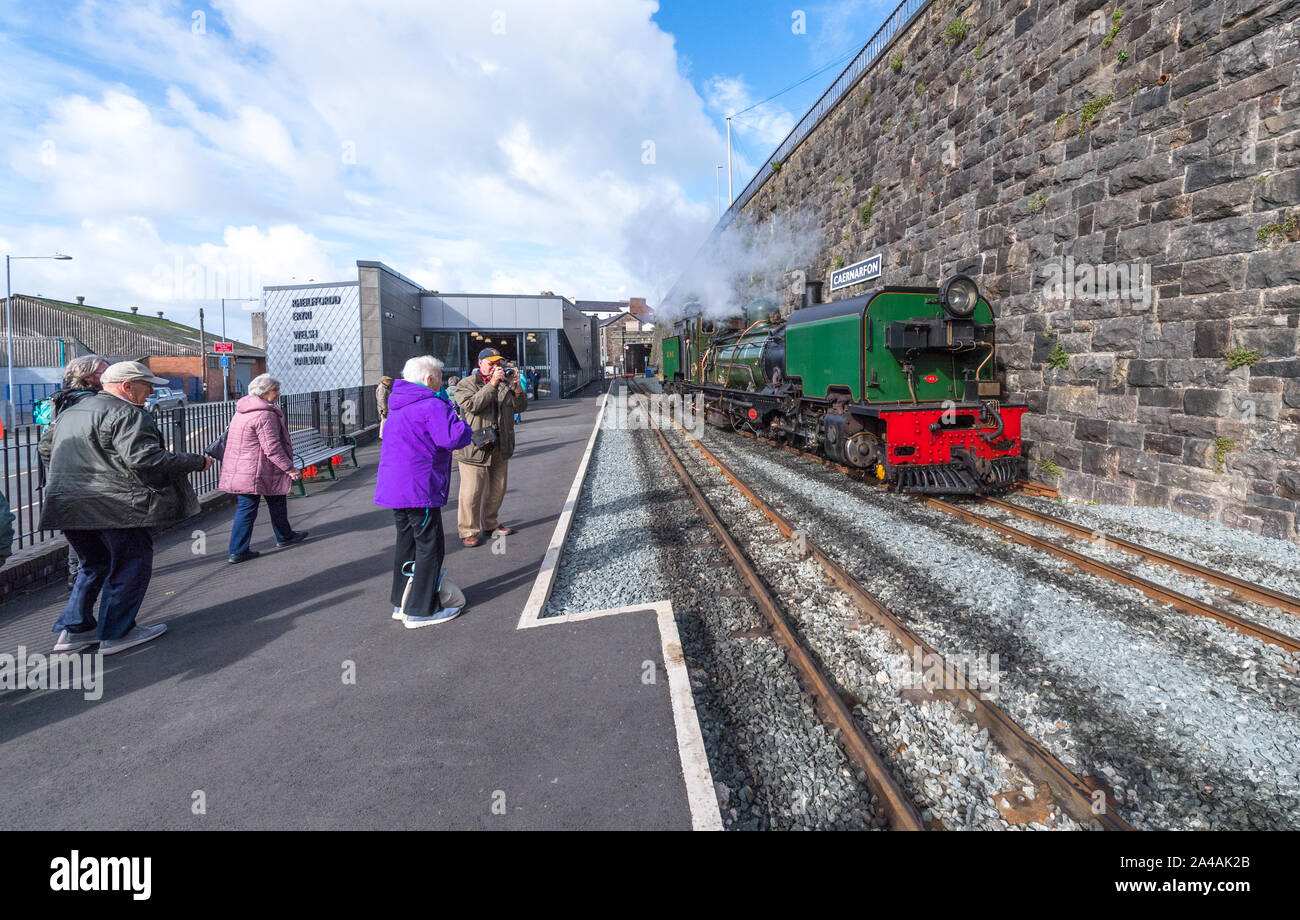 Ex South African ferrovie NGG16 Garratt classe in livrea verde operanti sul Ffestiniog e Welsh Highland railway, Galles del Nord, Regno Unito Foto Stock