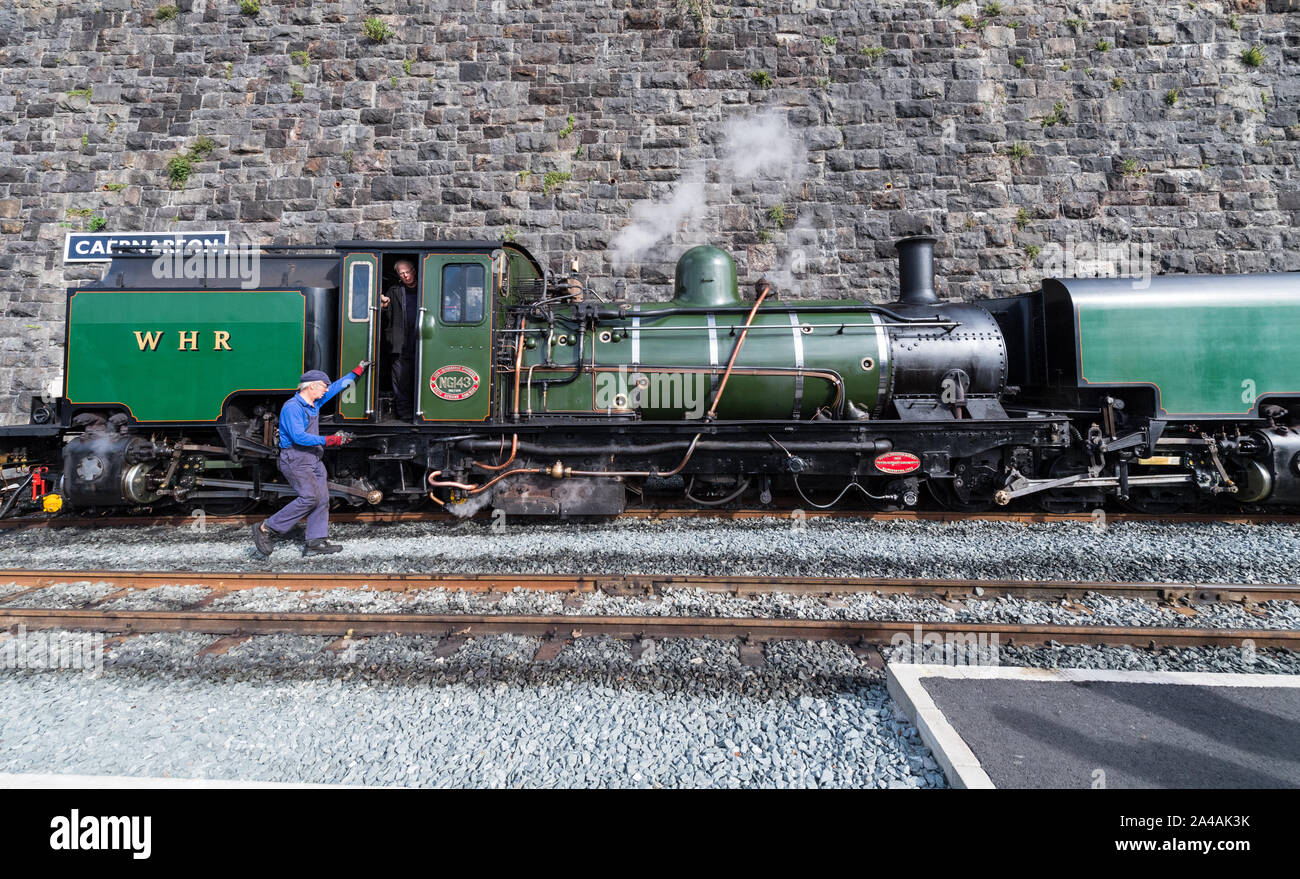 Ex South African ferrovie NGG16 Garratt classe in livrea verde operanti sul Ffestiniog e Welsh Highland railway, Galles del Nord, Regno Unito Foto Stock