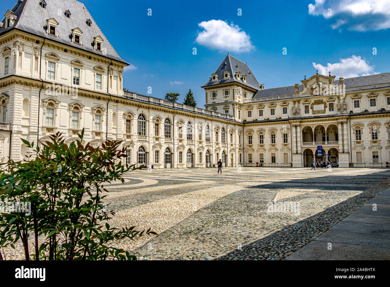 Il francese ha ispirato la facciata del castello di Castello del Valentino un edificio storico situato nel Parco del Valentino , Torino, Italia Foto Stock