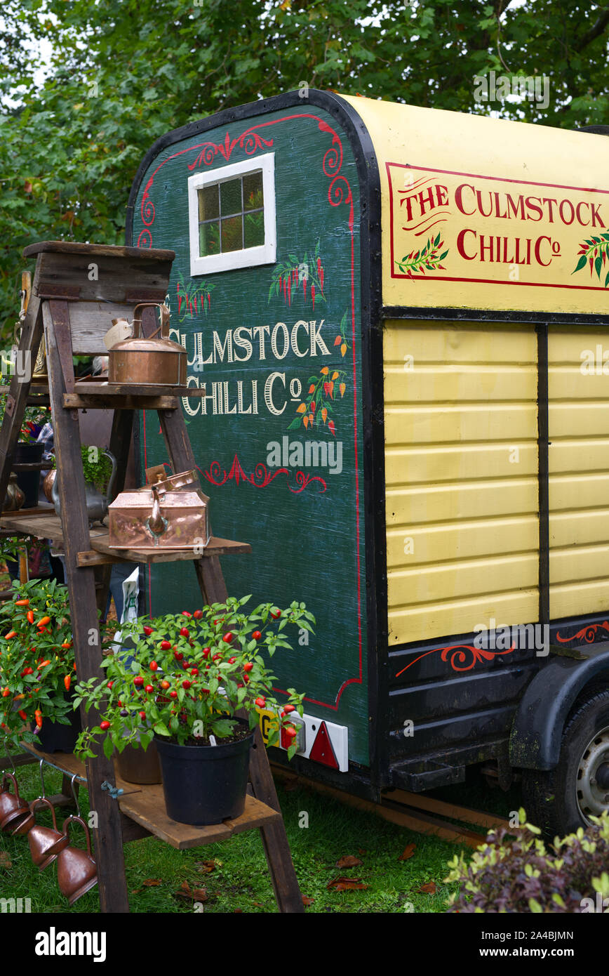Culmstock Chili di mercato della società in stallo i pozzetti Food Festival a Palazzo del Vescovo motivi Foto Stock