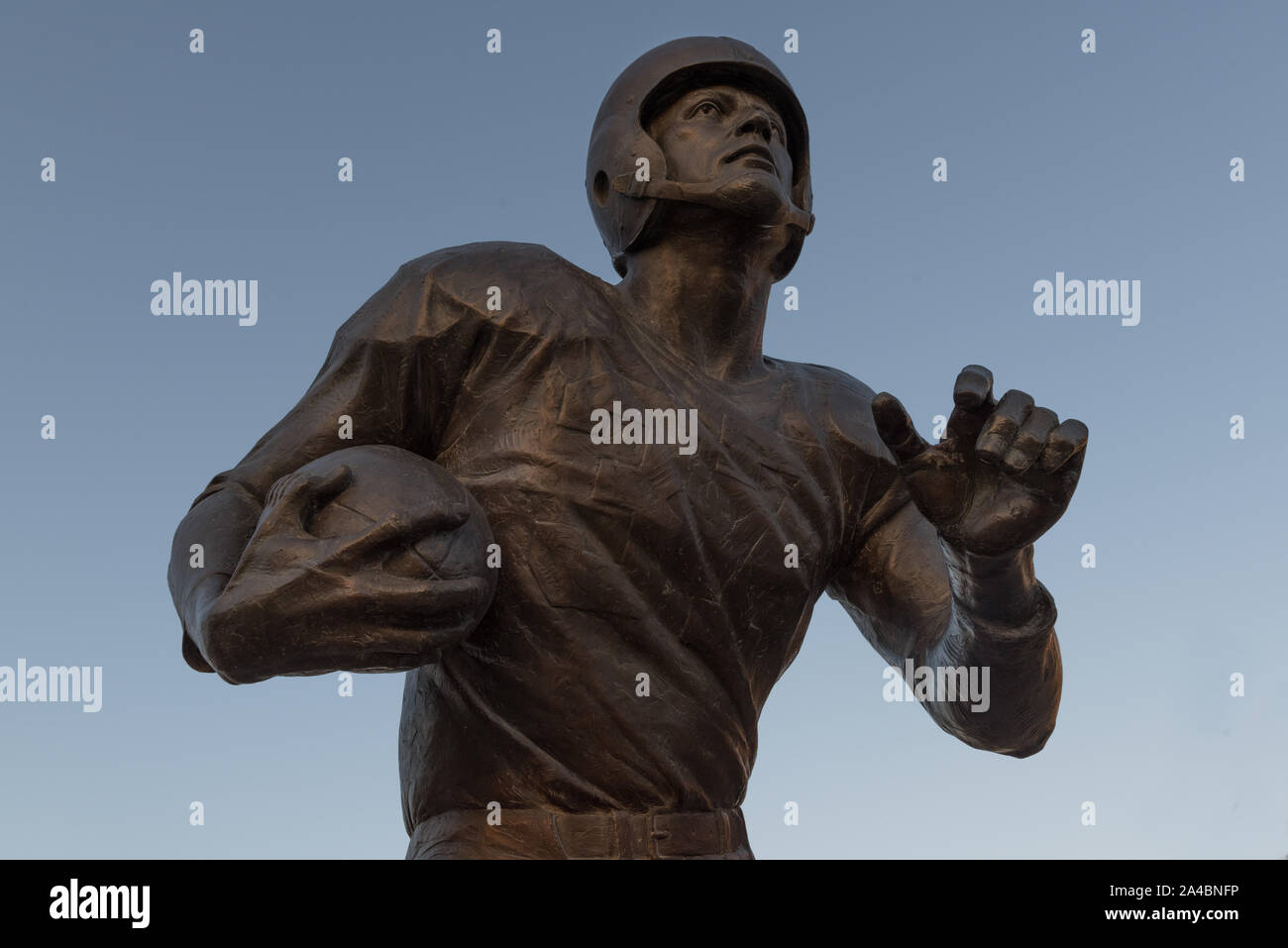 Il Doak Walker statua sul campus della Southern Methodist University di Dallas, in Texas, dove egli è una leggenda Foto Stock