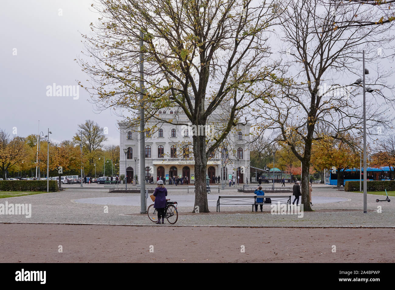 Vista su Stora Teatret da Bradespannparken a Göteborg, Svezia Foto Stock