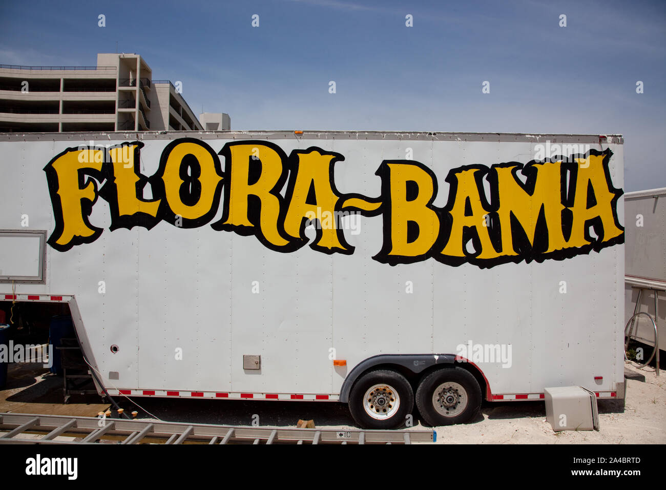 Il Flora-Bama bar situato sul Florida-Alabama linea di confine Foto Stock