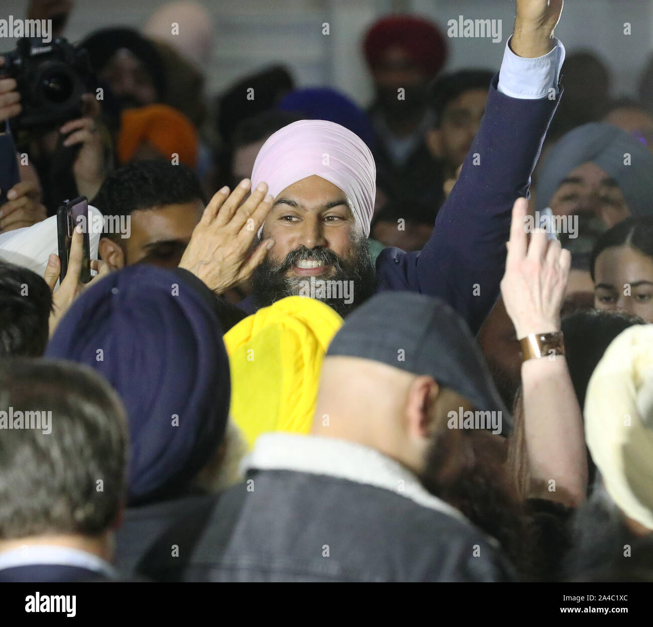 Surrey, Canada. Xiii oct, 2019. NDP canadese leader del Partito Jagmeet onde Singh durante un rally in Surrey, British Columbia di Domenica, 13 ottobre 2019 durante una giornata di 2019 elezione federale di campagna elettorale in BC Lower Mainland. Il giorno delle elezioni di ottobre 21, 2019. Foto di Heinz Ruckemann/UPI Credito: UPI/Alamy Live News Foto Stock