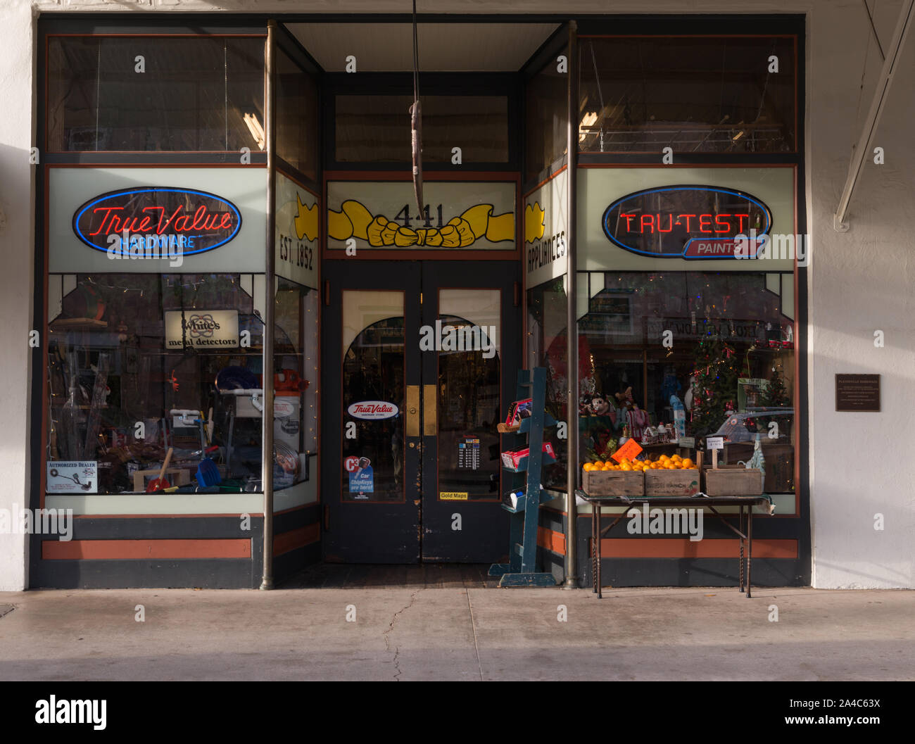 Il Placerville Hardware in oro-paese città mineraria di Placerville in California della Sierra Nevada Foto Stock